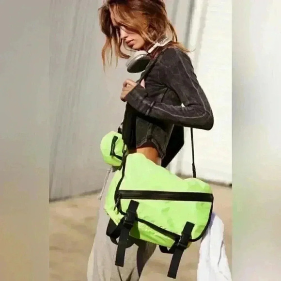 Free People Move With It Messenger Bag - Picture 1 of 4
